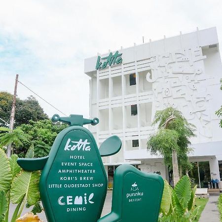 Kotta Hotel Semarang Luaran gambar